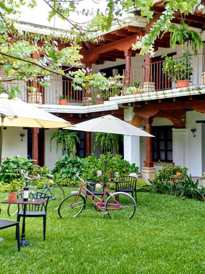 Hotel Cacique Real Antigua Exterior photo