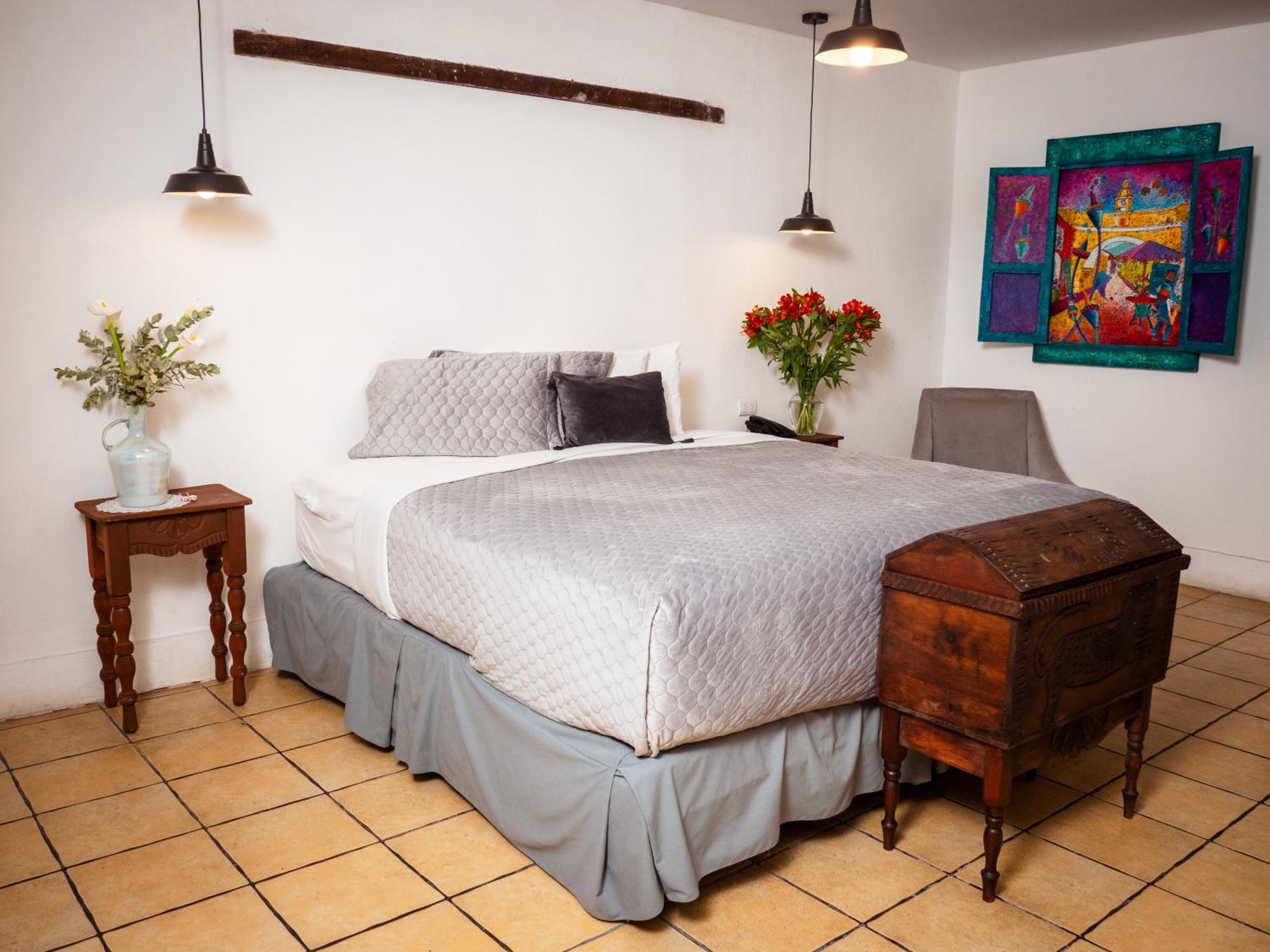 Hotel Cacique Real Antigua Exterior photo