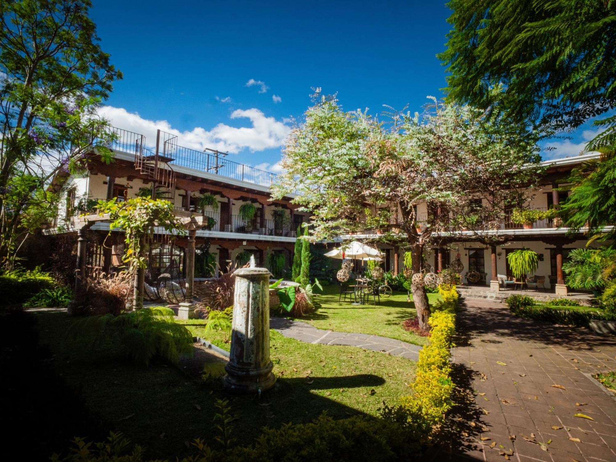 Hotel Cacique Real Antigua Exterior photo