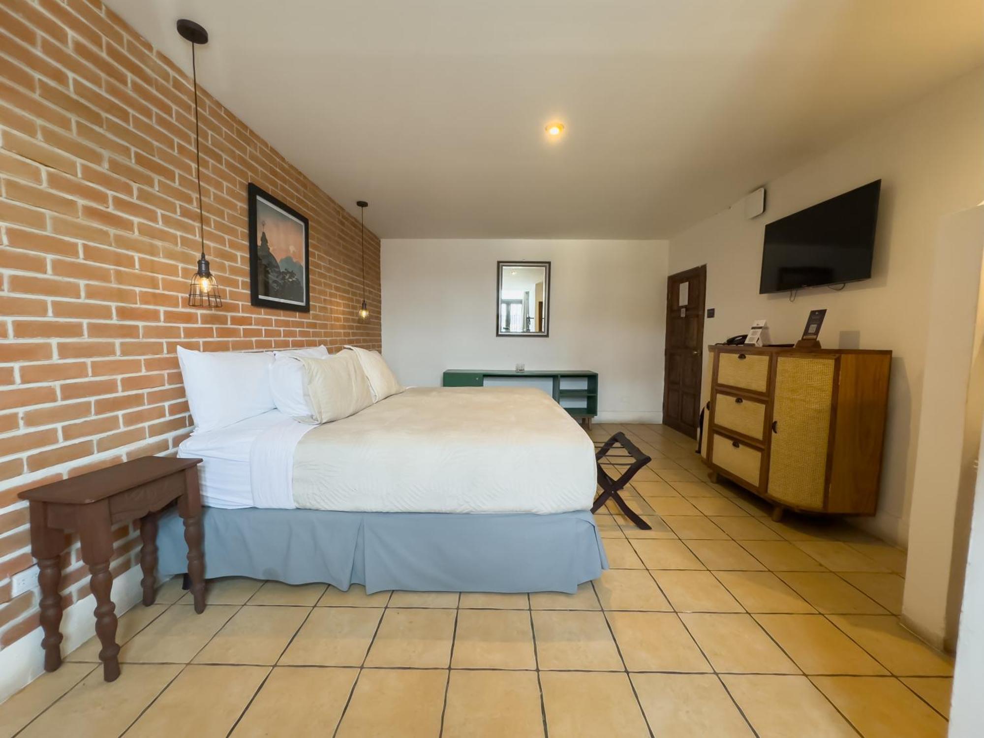 Hotel Cacique Real Antigua Room photo