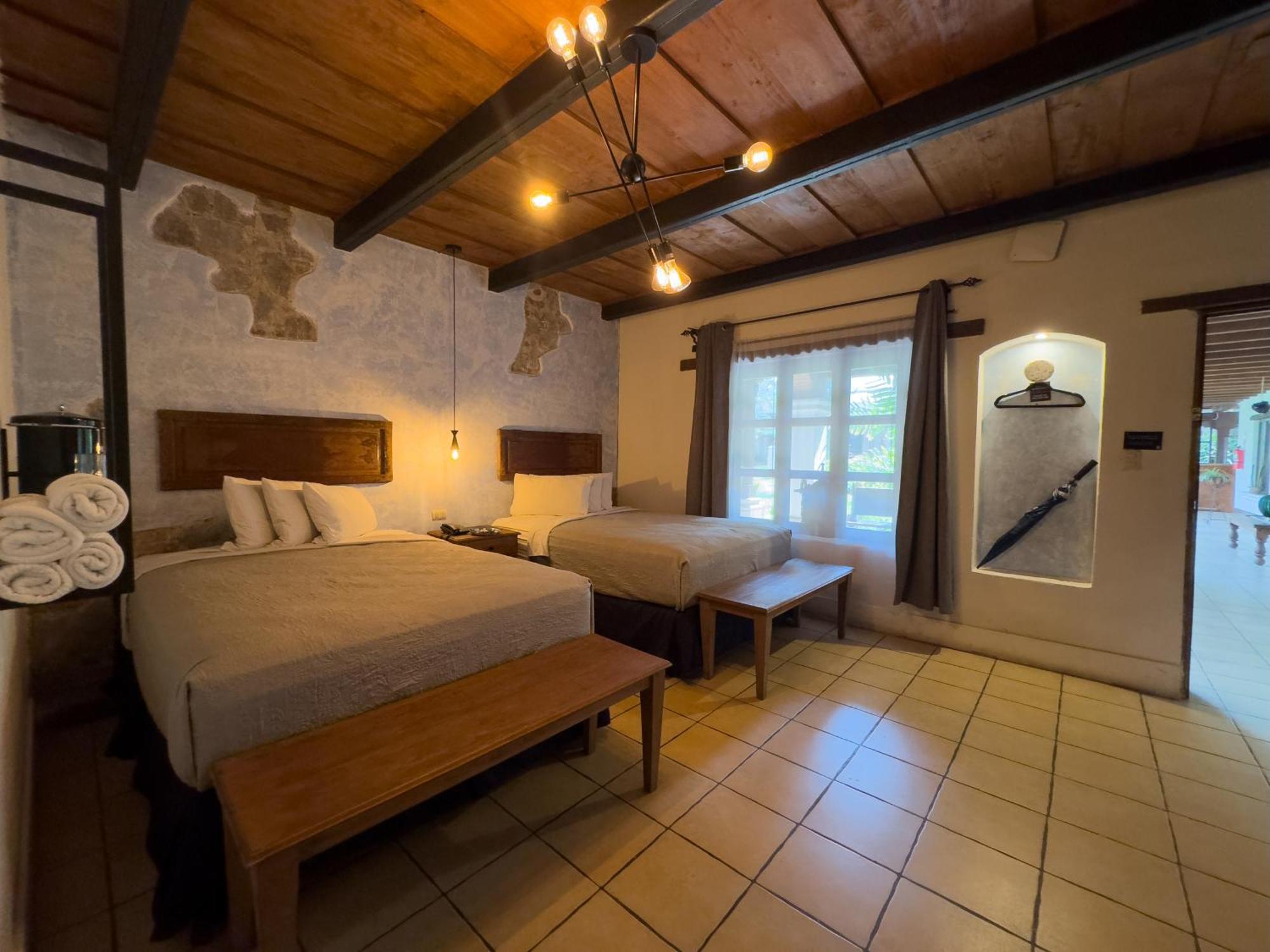 Hotel Cacique Real Antigua Room photo
